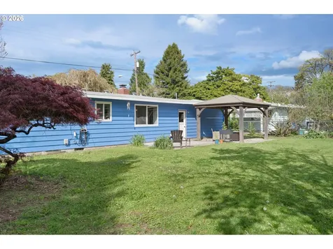 230 River Loop 2 Eugene OR 97404