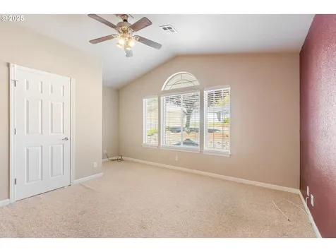 1884 NE Sunset Loop Drive Roseburg OR 97470