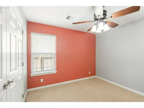 1884 NE Sunset Loop Drive Roseburg OR 97470
