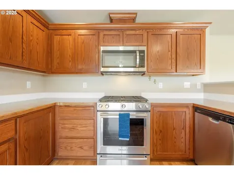 1884 NE Sunset Loop Drive Roseburg OR 97470