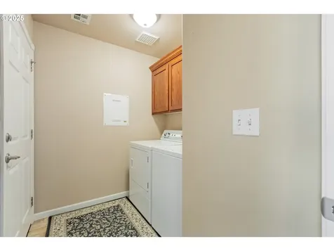 1884 NE Sunset Loop Drive Roseburg OR 97470
