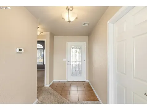 1884 NE Sunset Loop Drive Roseburg OR 97470