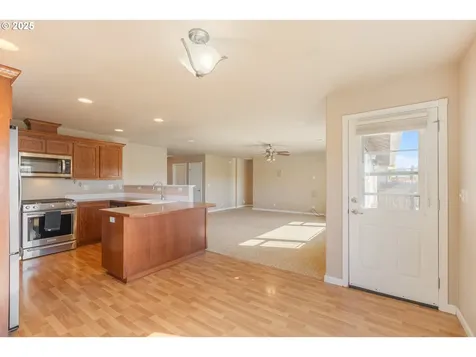 1884 NE Sunset Loop Drive Roseburg OR 97470