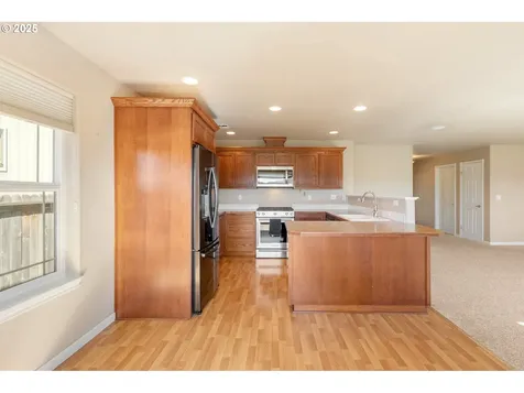 1884 NE Sunset Loop Drive Roseburg OR 97470
