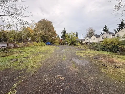 2706 SE 122nd Avenue Portland OR 97236