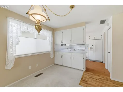 401 S Cascade Drive Woodburn OR 97071