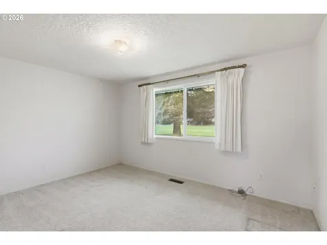 401 S Cascade Drive Woodburn OR 97071