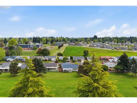 401 S Cascade Drive Woodburn OR 97071