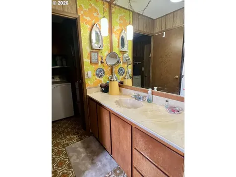 185 SE Bayview Avenue Depoe Bay OR 97341