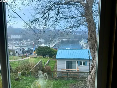 185 SE Bayview Avenue Depoe Bay OR 97341