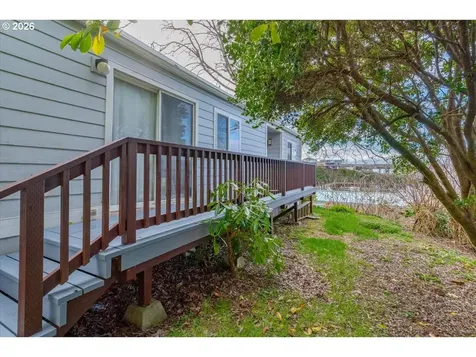 185 SE Bayview Avenue Depoe Bay OR 97341