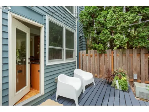 7980 SE Grand Avenue Portland OR 97202