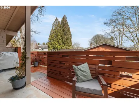 15330 NW Oakhills Drive Beaverton OR 97006