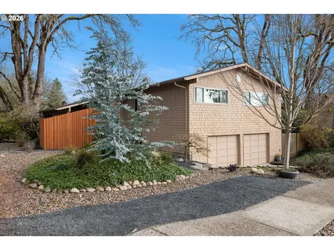 15330 NW Oakhills Drive Beaverton OR 97006