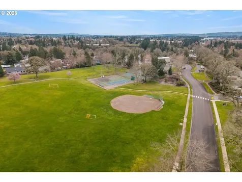 15330 NW Oakhills Drive Beaverton OR 97006