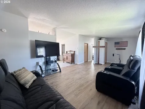 1312 Sunny Court Sutherlin OR 97479