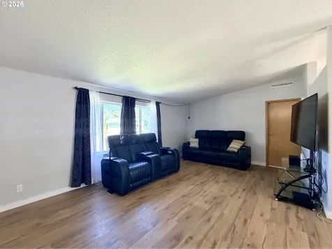 1312 Sunny Court Sutherlin OR 97479