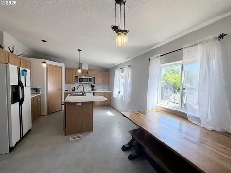 1312 Sunny Court Sutherlin OR 97479