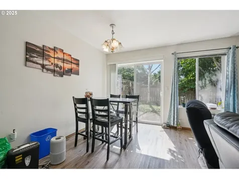 39280 Hood Street Sandy OR 97055