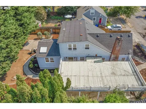 3633 SE Henderson Street Portland OR 97202