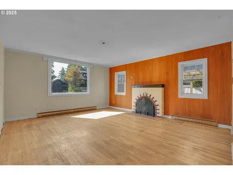3633 SE Henderson Street Portland OR 97202