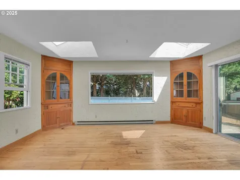 3633 SE Henderson Street Portland OR 97202