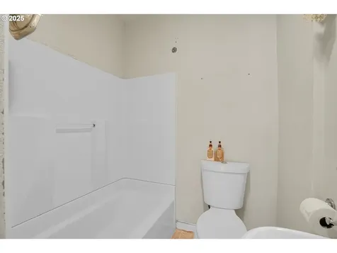 3633 SE Henderson Street Portland OR 97202