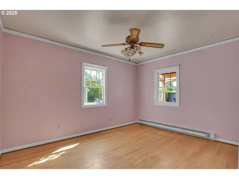 3633 SE Henderson Street Portland OR 97202