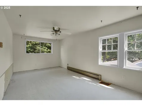 3633 SE Henderson Street Portland OR 97202