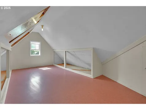 3633 SE Henderson Street Portland OR 97202