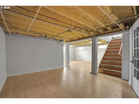 3633 SE Henderson Street Portland OR 97202