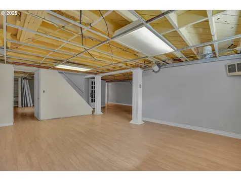 3633 SE Henderson Street Portland OR 97202
