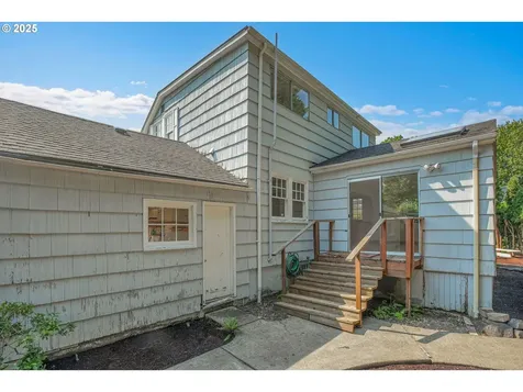 3633 SE Henderson Street Portland OR 97202