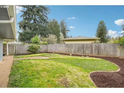 15220 NE Couch Court Portland OR 97230