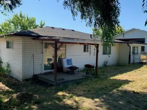 50 NE Ronald Street Winston OR 97496