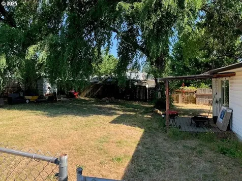 50 NE Ronald Street Winston OR 97496