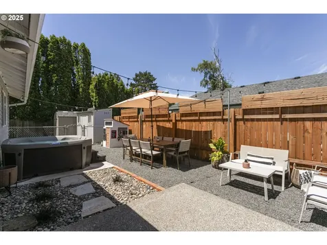 718 SE 143rd Avenue Vancouver WA 98683