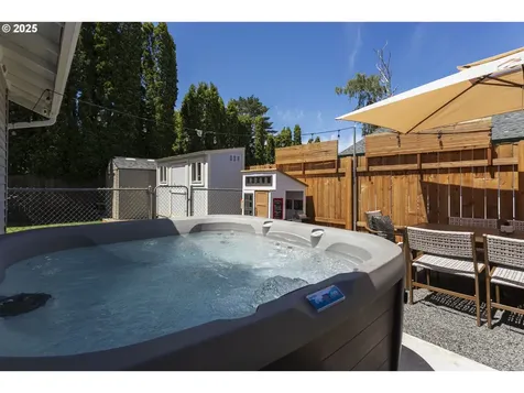 718 SE 143rd Avenue Vancouver WA 98683