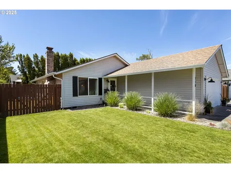 718 SE 143rd Avenue Vancouver WA 98683