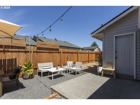 718 SE 143rd Avenue Vancouver WA 98683