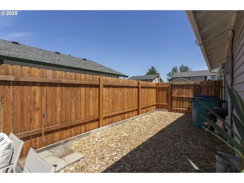 718 SE 143rd Avenue Vancouver WA 98683