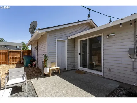 718 SE 143rd Avenue Vancouver WA 98683