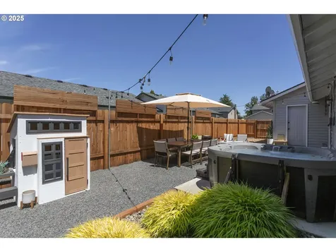 718 SE 143rd Avenue Vancouver WA 98683