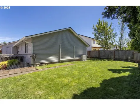718 SE 143rd Avenue Vancouver WA 98683