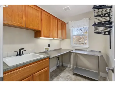 2117 SE 48th Avenue Hillsboro OR 97123