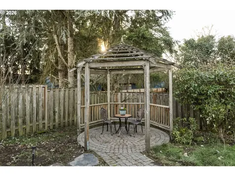 2117 SE 48th Avenue Hillsboro OR 97123
