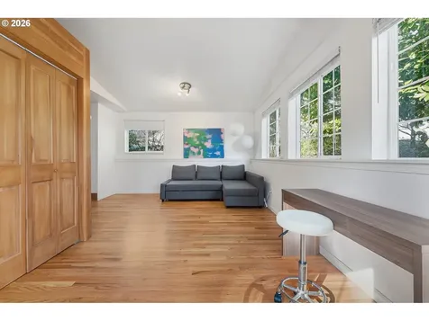 2612 SW Moss Street Portland OR 97219