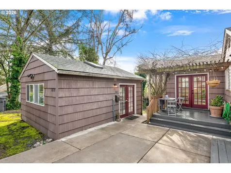 2612 SW Moss Street Portland OR 97219
