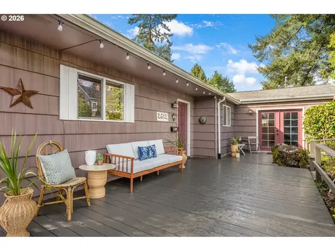 2612 SW Moss Street Portland OR 97219
