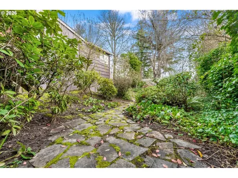 2612 SW Moss Street Portland OR 97219
